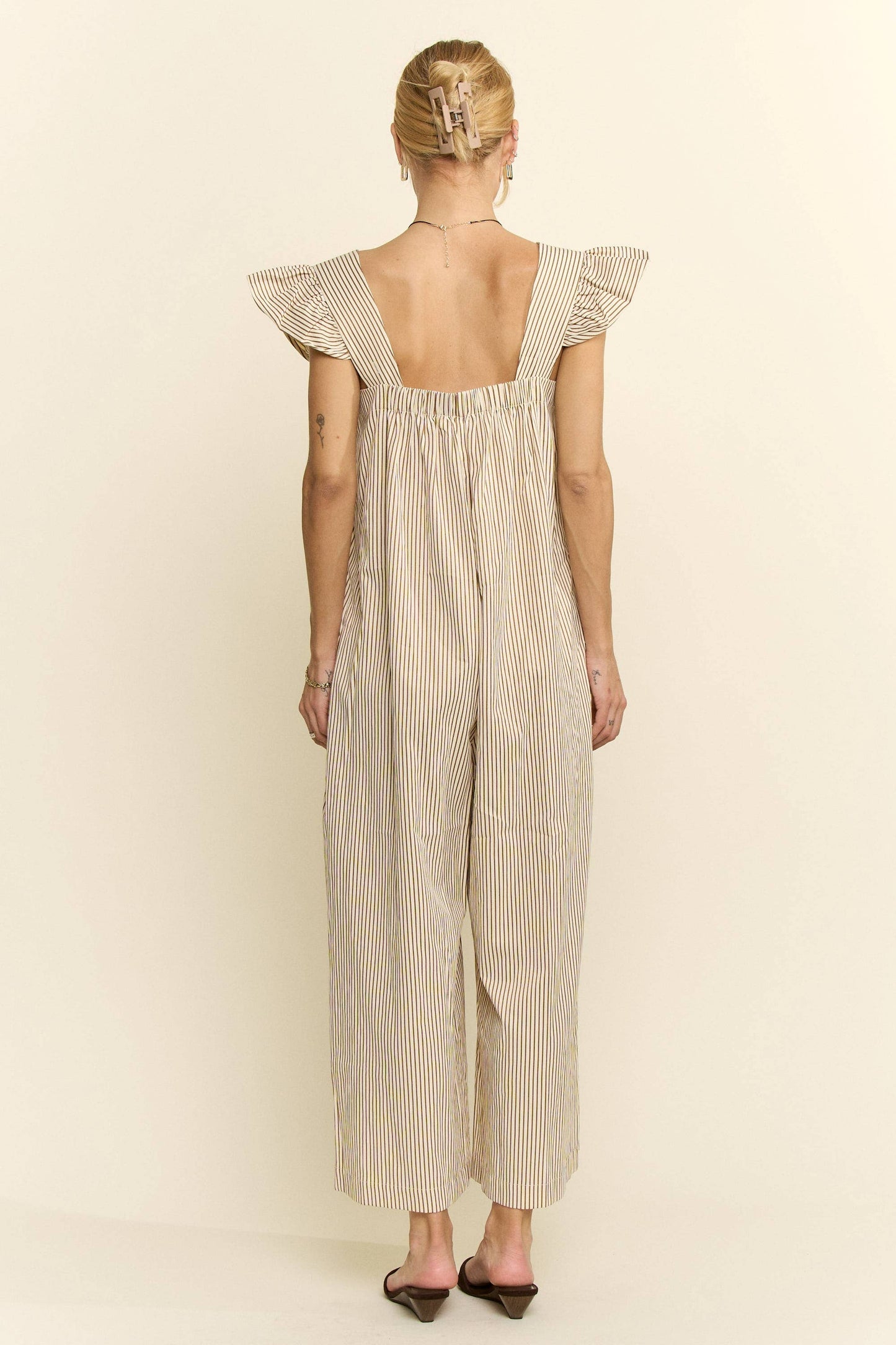 STRIPE SLEEVELESS RUFFLE JUMPSUIT