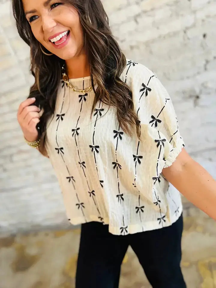 Sweet & Stylish Bow Print Blouse – Relaxed Fit Feminine Favorite