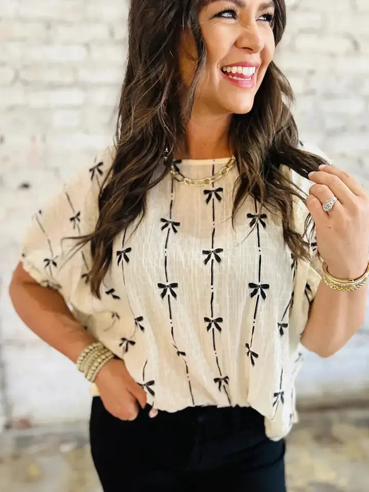 Sweet & Stylish Bow Print Blouse – Relaxed Fit Feminine Favorite