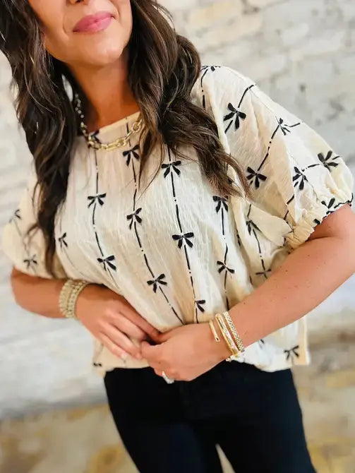 Sweet & Stylish Bow Print Blouse – Relaxed Fit Feminine Favorite