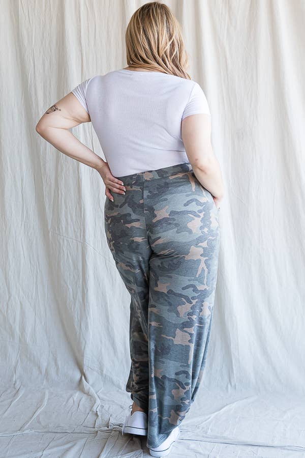 [PLUS SIZE] Camo Print Plus-Size Women's Pants P3585XL